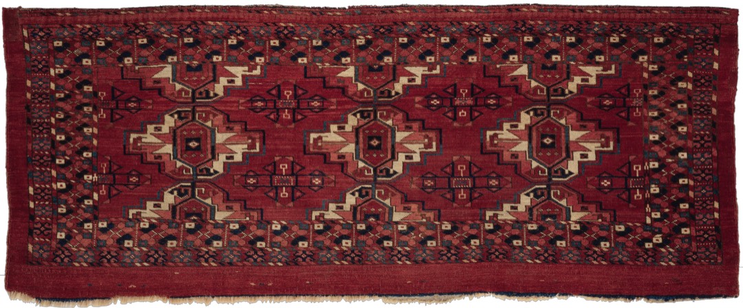 Turkmenische Vorratstasche (torba), Taschenfront, 18. Jh., Zentralasien, Adlergruppen-Göl. Geschenk von George und Marie Hecksher. Antike turkmenische Taschen in San Francisco