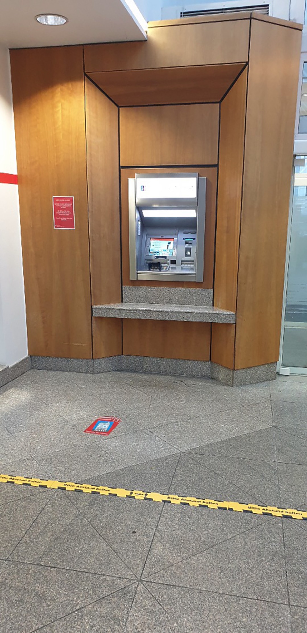 Taktile Profillösungen sorgen für Abstand 