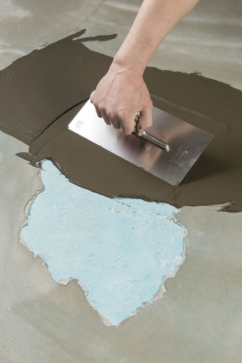 Schnell trocknende standfeste Reparaturmasse