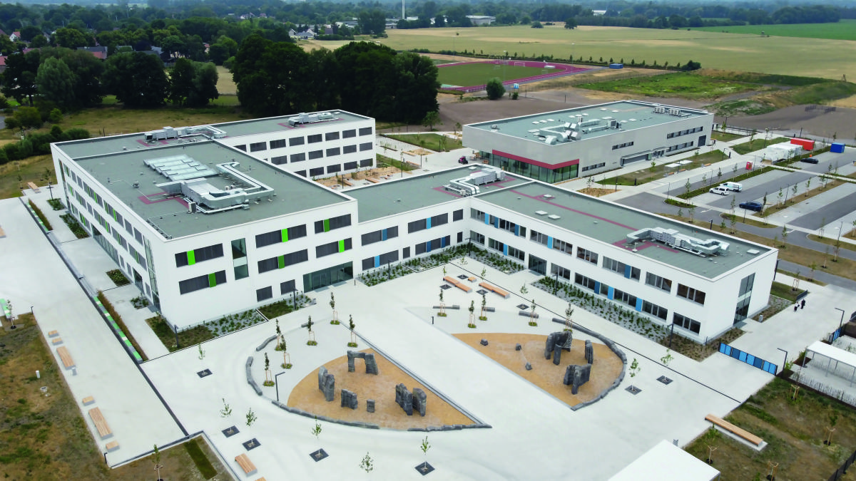 Moderner Komplex für 1.000 Schüler 