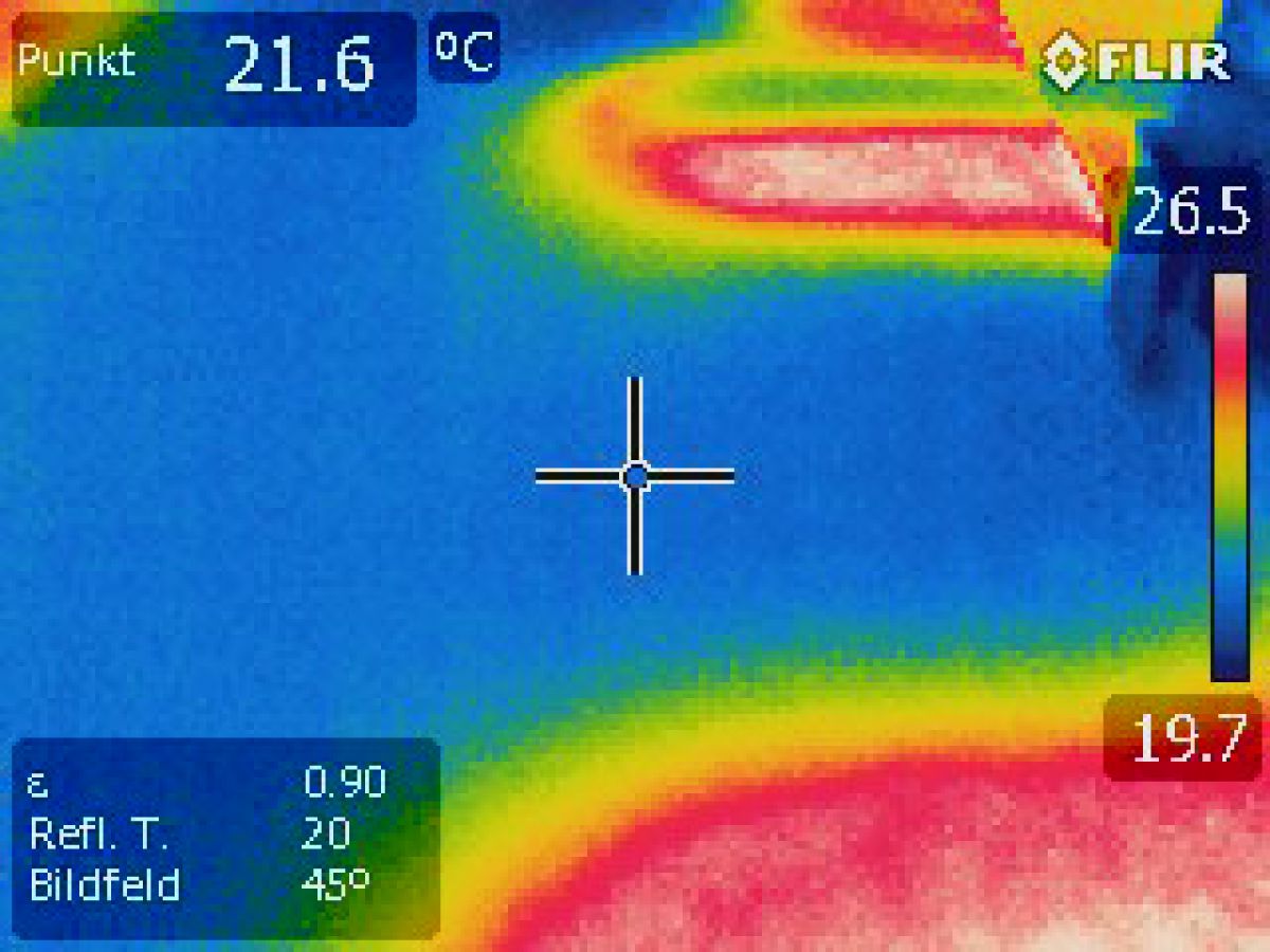 Hirnholz auf FußbodenheizungFugenbildung hat viele Ursachen