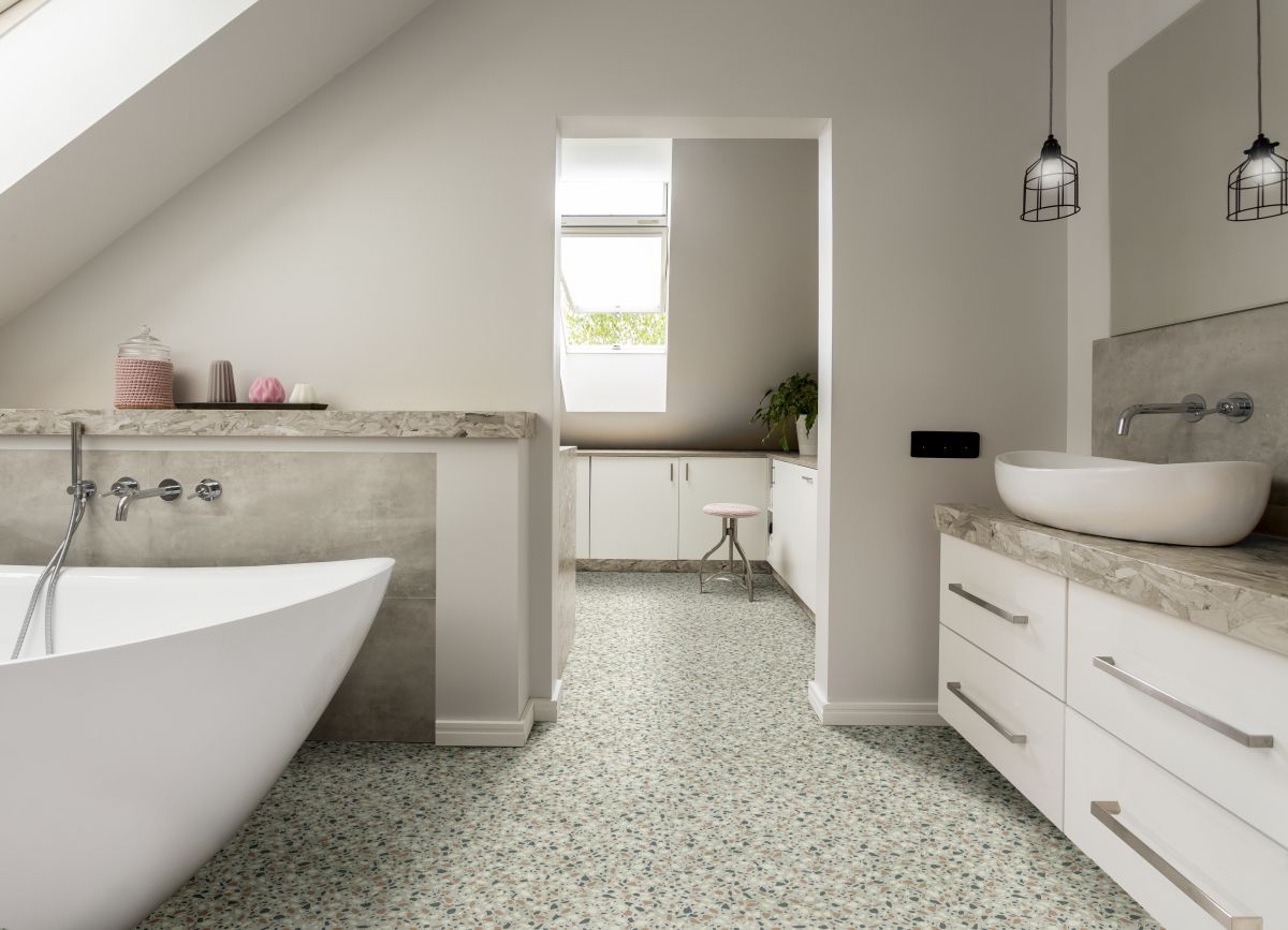 Fußwarmer Musterfliesen-Look, schnell verlegt 