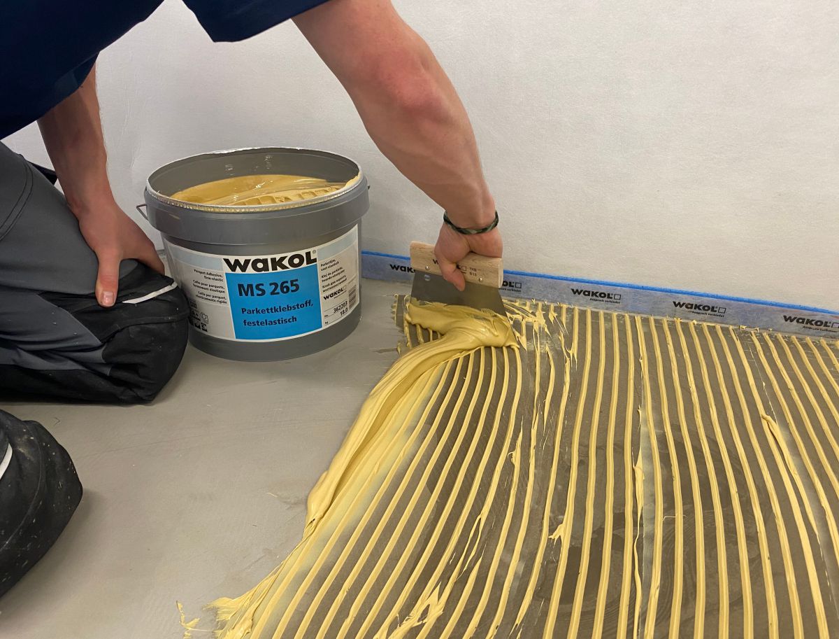Parkettklebstoff der neuen Generation