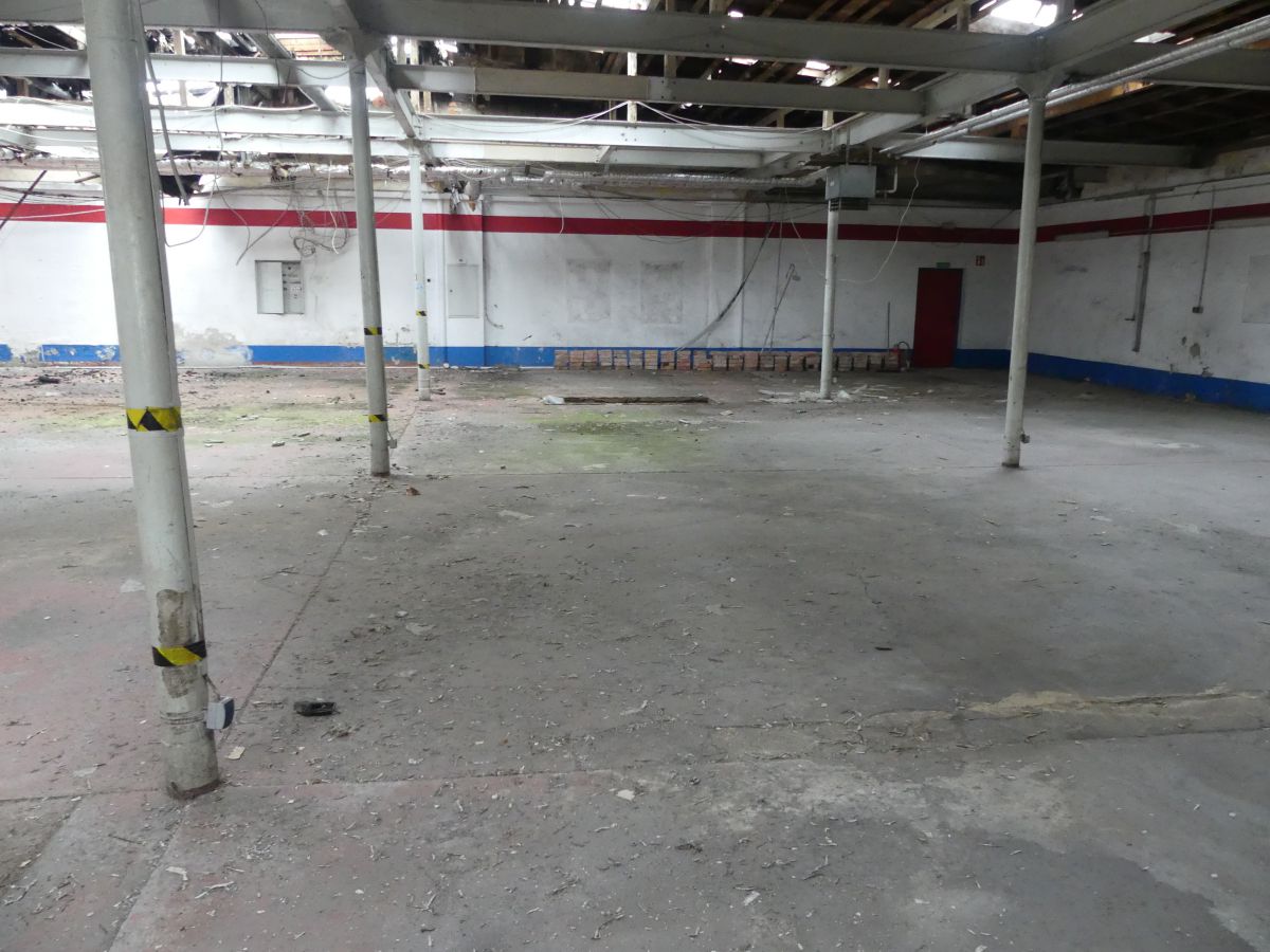 Totalschaden – gerissener und verunreinigter Boden