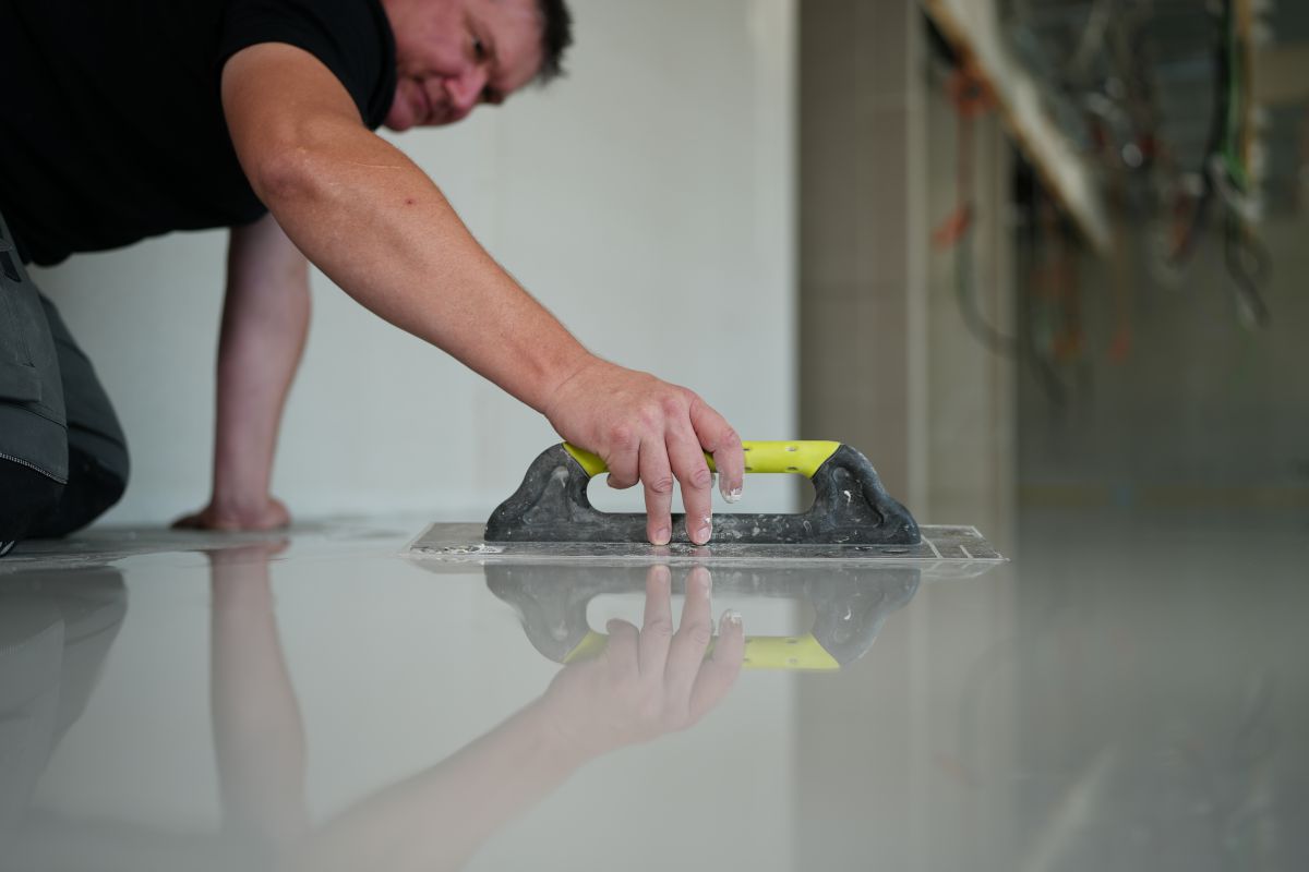 Verlegewerkstoffe als Baubeschleuniger