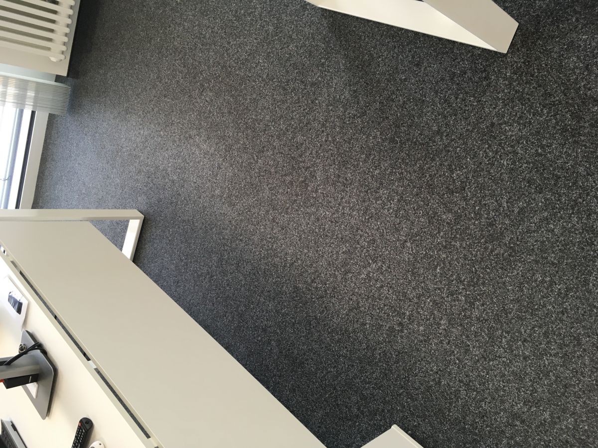 Reinigung beugt Schadensbild "Pilling" vor