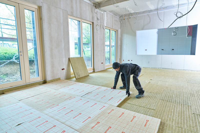 Fußbodenheizung auf nichtbrennbarer Steinwolle