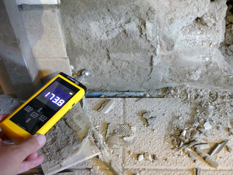 Kompletter Fußbodenaufbau durch Abwasser hinterlaufen