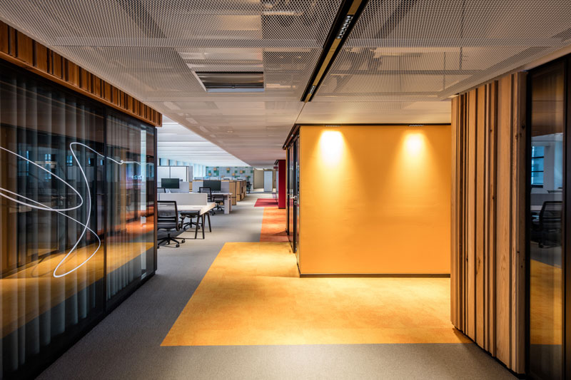 Teppichfliesen im preisgekrönten Campus 