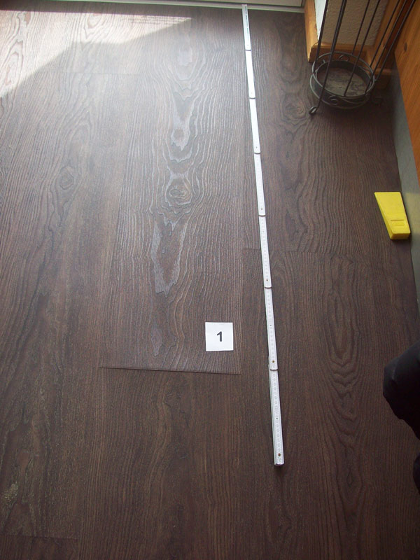 Fehlende Materialkenntnisse kombiniert mit schweren Einbaumöbeln