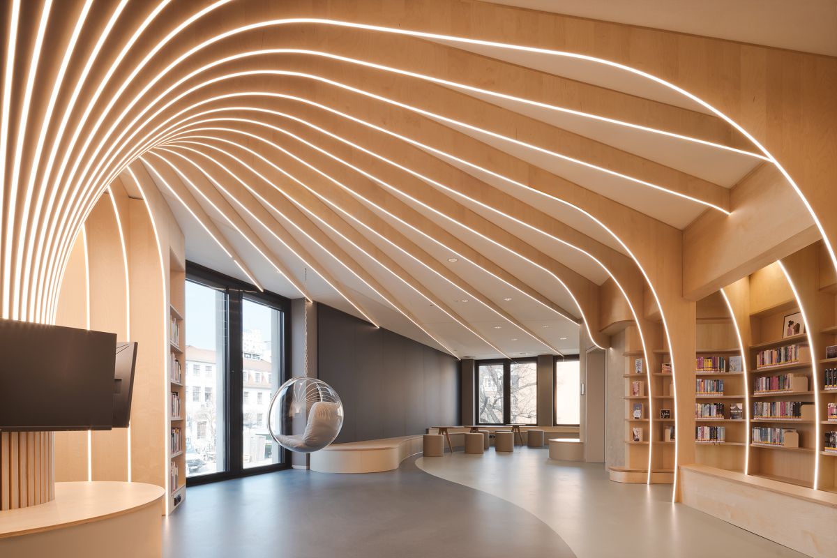 Kautschukbelag auf Boden und Wand 