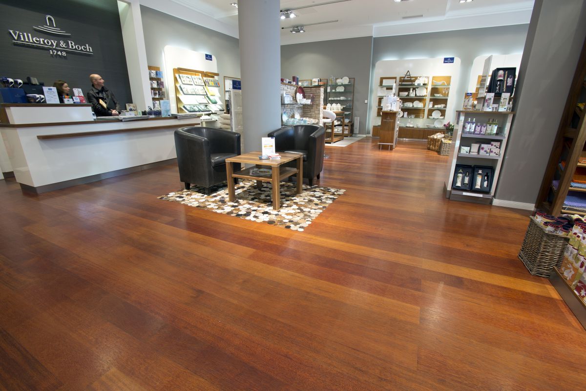 Riesiger Showroom lässt keine Boden-Wünsche offen