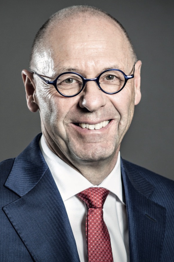 Heinz Leibundgut Uzin Utz bleibt über Vorjahr und verlängert mit Leibundgut