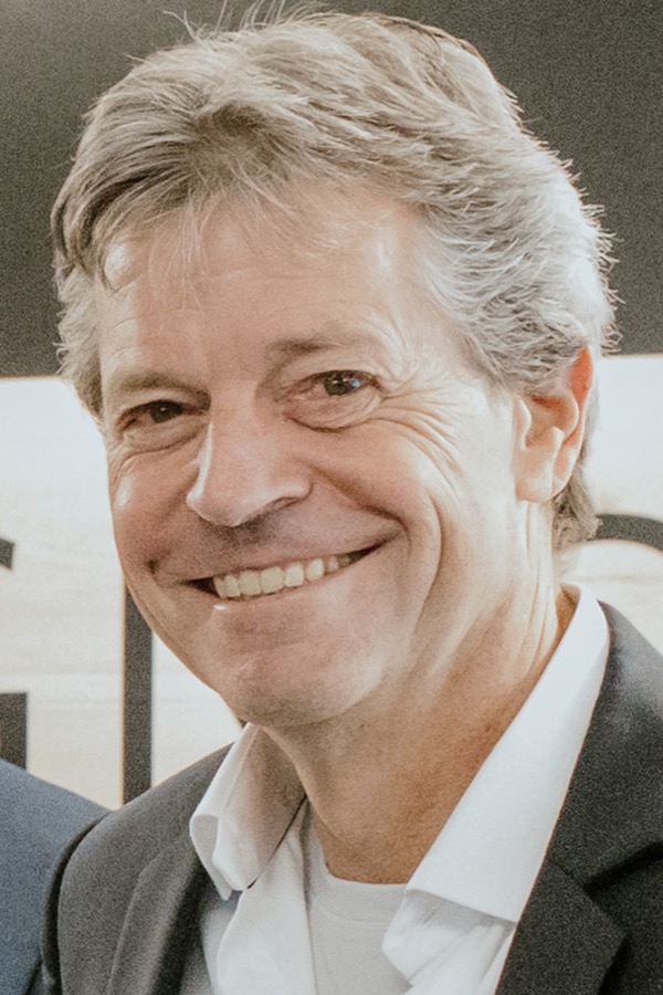 Patrick Meier Headlam verkauft Belcolor an Management