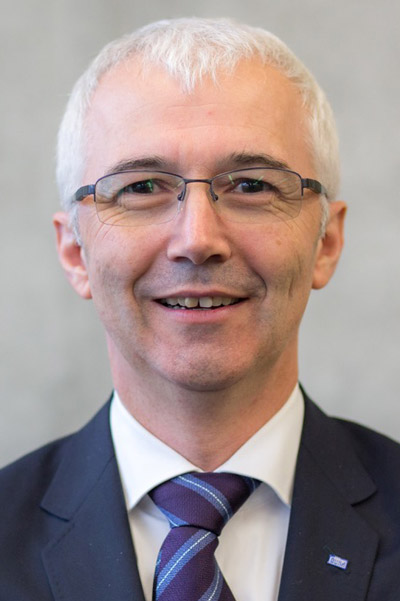 Dr. Daniel Schmitt folgt im Januar 2022 auf Ralf W. Dieter als Vorstandsvorsitzender der Homag Group. Homag: Dr. Schmitt folgt auf CEO Dieter