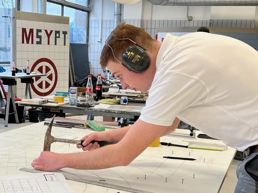 Fliesenleger Yannic Schlachter tritt bei Berufe-WM an