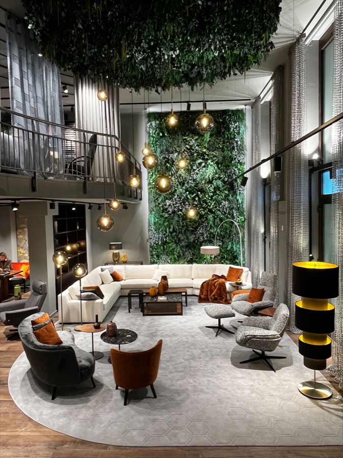 Jab Anstoetz eröffnet Flagship-Store in Berlin Jab Anstoetz eröffnet Flagship-Store in Berlin