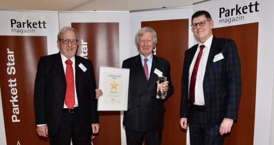 Parkett Star 2022: Frans De Cock (Mitte) für Lebenswerk geehrt Parkett Star 2022: Frans De Cock für Lebenswerk geehrt