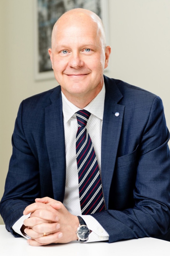 Lars Petersson Velux: Lars Petersson folgt David Briggs als CEO