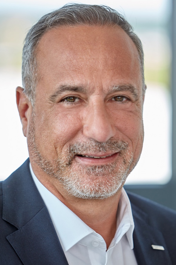 Dr. Eckard Kern Eurobaustoff verlängert Vertrag mit Kern