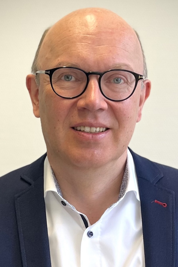 Döllken Profiles: Reinhold Affhüppe zum zweiten Geschäftsführer ernannt