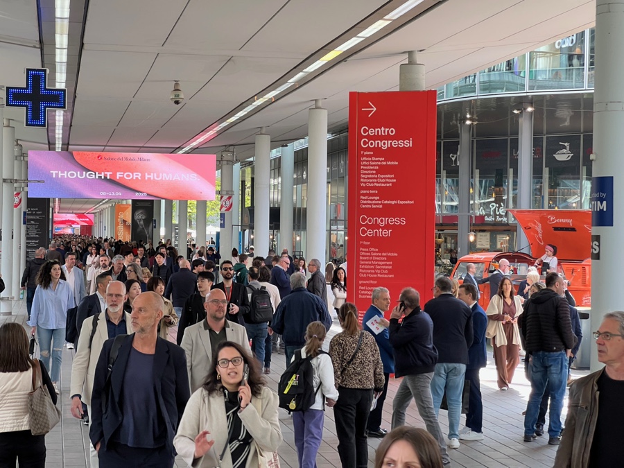 Salone del Mobile mit über 300.000 Besuchern
Salone del Mobile mit über 300.000 Besuchern