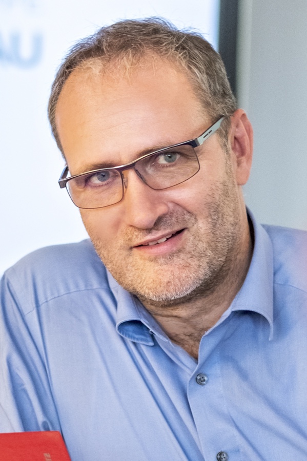 Wackerbauer von Schlau zurück zu Obi